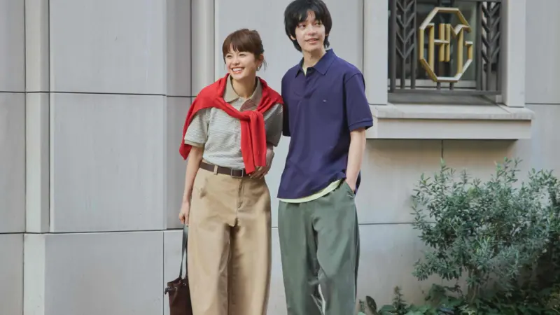 ▲五一勞動節搶先開賣平價服飾母親節優惠，UNIQLO夏天吸濕排汗AIRism、抗UV防曬單品都下殺290元；GU美人祭請窪塚洋介演繹春夏單品優惠低至350元、再抽伊萊克斯掃地機器人。（圖／UNIQLO提供）