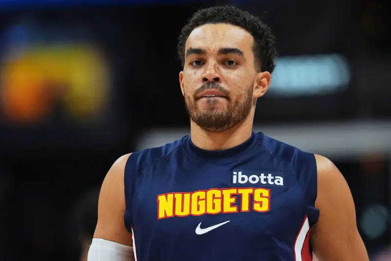 ▲泰厄斯·瓊斯（Tyus Jones）曾經在曼菲斯灰熊隊擔任莫蘭特（Ja Morant）的替補，或許就是金塊發動大逆轉的X因子。（圖／美聯社／達志影像）