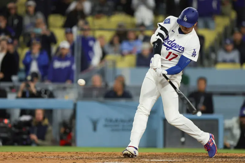 ▲大谷翔平連兩戰都繳出三安猛打賞表現，今日九局關鍵時刻更是敲出關鍵安打，帶起道奇反攻氣勢。（圖／美聯社／達志影像）