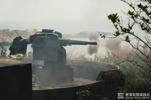 An automatic close-defense 20mm remote weapon system produced by the NCSIST conducts a drill. (MNA)