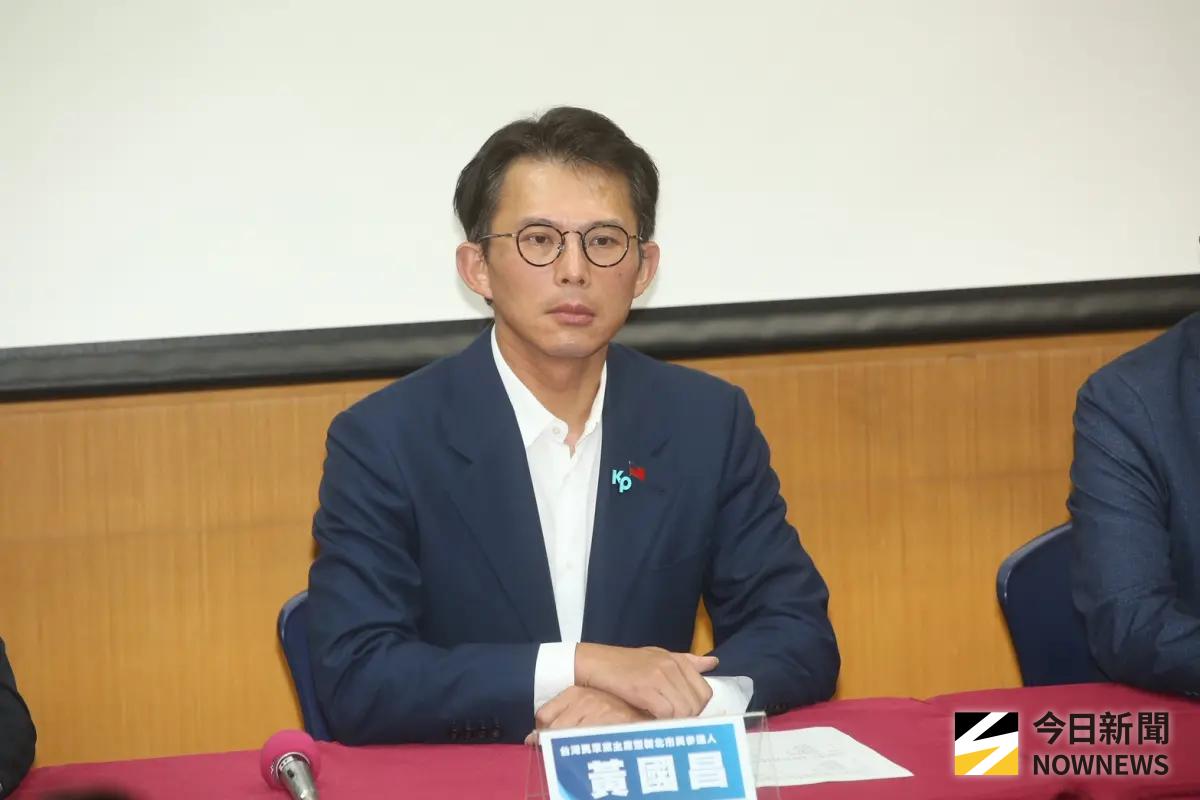 ▲作家趙曉慧指出，黃國昌最近的聲勢與聲量、民調呈現斷崖式雪崩。（圖／記者邱曾其攝）