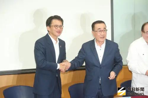 名家論壇》吳崑玉／雙北選戰鳴槍起跑　萬安川伯火上燒烤