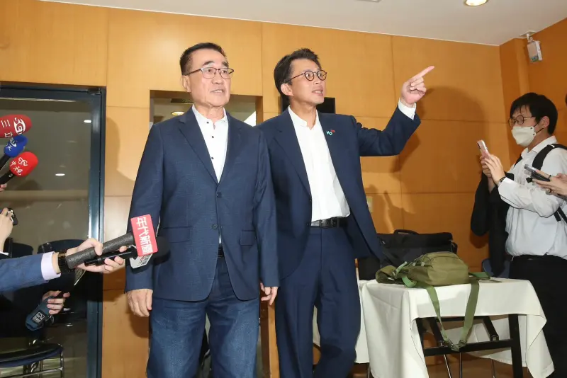 ▲黃國昌表示是自己主動要揭露民調數字。（圖／記者邱曾其攝，2026.04.28）