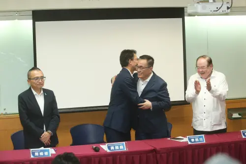 快訊／黃國昌輸了！新北市長夢碎　和李四川民調差距曝