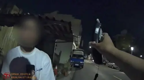 高雄男拒酒測出招！肉身撞警車假摔「伸腳讓車輾」　妨害公務送辦