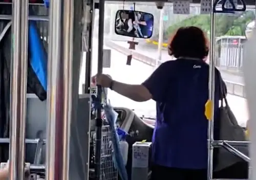 ▲藍38路公車近日發生一起爭執，公車司機情緒崩潰哭喊「為什麼要欺負司機」引發討論，影片甚至登上CNN等國外媒體。（圖／翻攝Threads@wjsscc._.830）