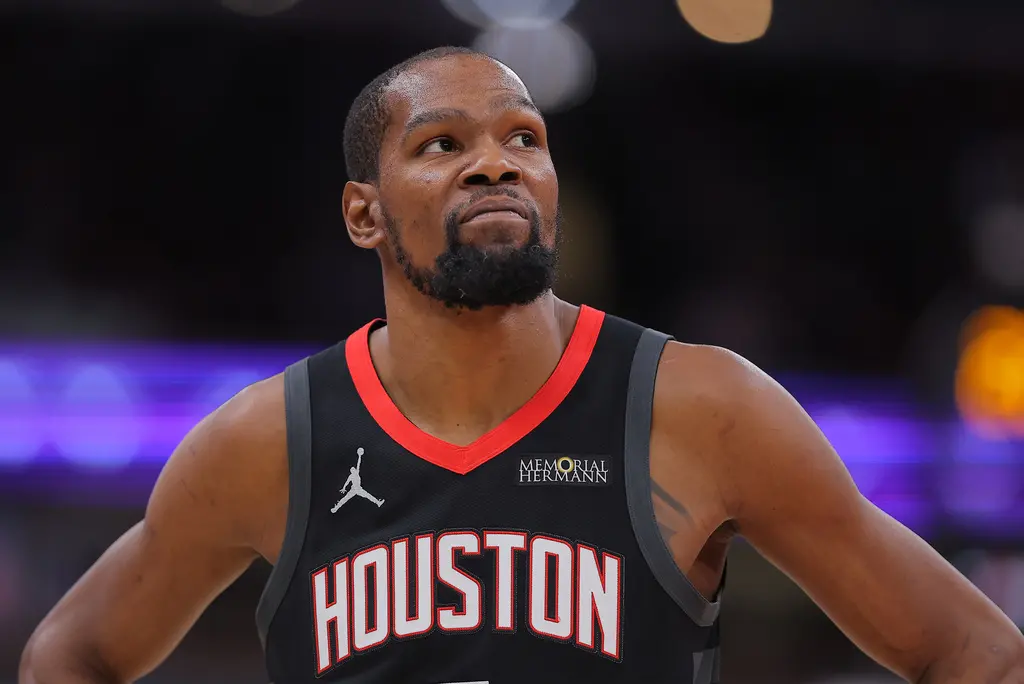 ▲火箭隊當家球星「KD」杜蘭特（Kevin Durant）因左腳踝傷勢確定缺席首輪系列賽攸關晉級的關鍵第6戰。（圖／美聯社／達志影像）