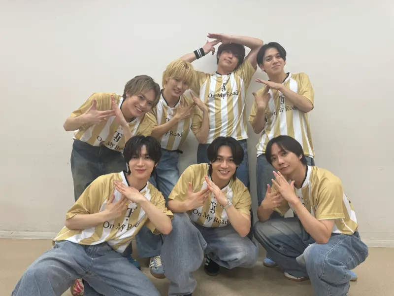 ▲Travis Japan成員宮近海斗（Chaka）、中村海人（Umi）、七五三掛龍也（Shime）、川島如惠留（Noel）、吉澤閑也（Shizu）、松倉海斗（Machu）、松田元太（Genta）曾多次來台開唱，聊到最愛的台灣食物，竟然不是一般日本人都愛的珍珠奶茶、滷肉飯，而是大腸包小腸。（圖／©環球音樂）