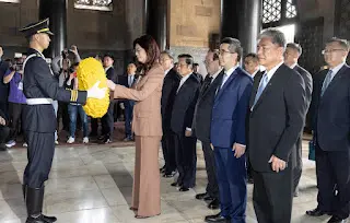 KMT Chair Cheng visits Sun Yat-sen Mausoleum in Nanjing. (KMT)