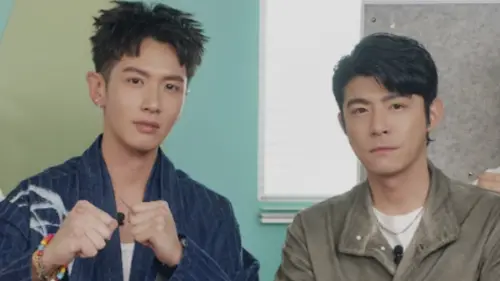 柯震東拍戲險出意外！兩層樓高大門重塌　現場突冒1神跡無人傷亡