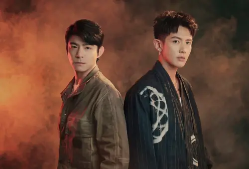 ▲王柏傑（左）於《OMO調查局》爆料柯震東（右）是揪團型人格。（圖／快電商提供）