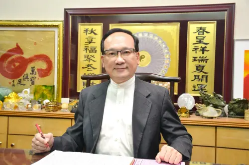 ▲命理專家提醒，「6類人」遇撒冥紙較易卡到陰。（圖／楊登嵙提供）
