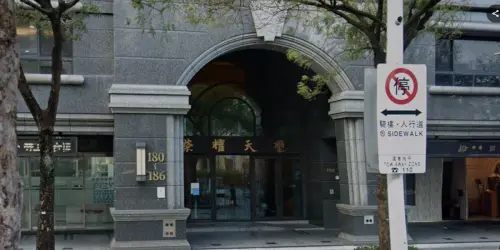 社區保全開電扇趕蚊子被打趴　同事罵「浪費電」下重手還主動報警