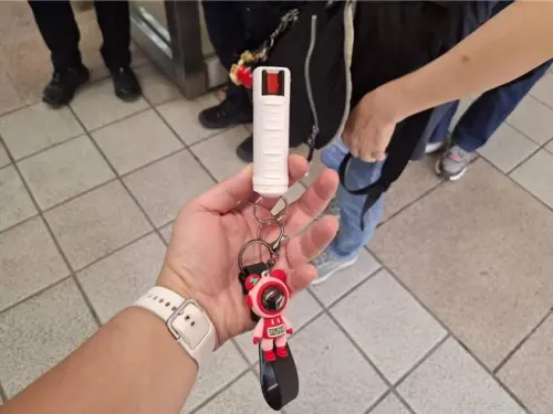 北捷防狼噴霧大噴發！6旬夫妻誤按慘了　下秒「全車狂咳」急疏散