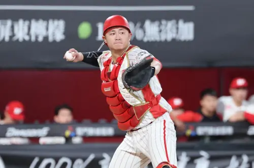 經典賽替「費仔」挑選球棒成佳話！蔣少宏透露與費爾柴德的小互動