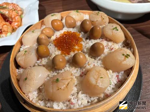 ▲「日曬飛魚乾拌飯」以熟成飛魚乾提升鹹香層次。（圖／記者金武鳳攝，2026.4.29)