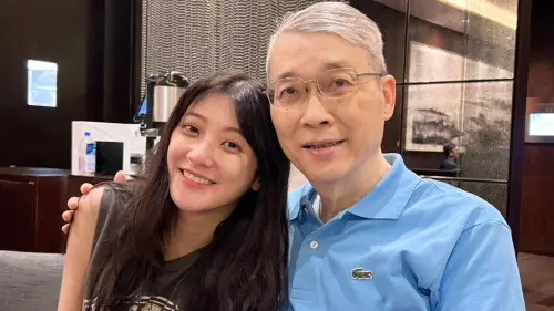 ▲林逸欣（左）在4月證實父親林春銘（右）因攝護腺癌惡化病逝。（圖／翻攝自林逸欣 Shara FB）