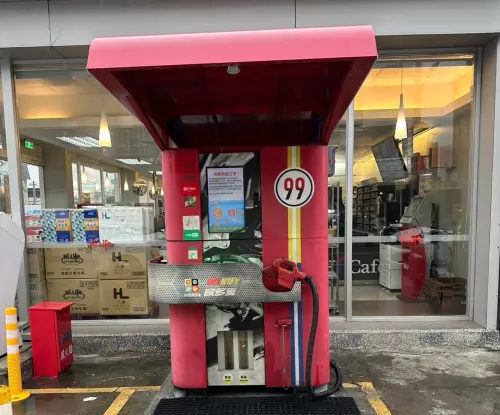▲歐多麥OILBUY打破過去換機油只能去機車行換油的傳統，主打24小時全天候服務，並以無罐無包裝環保為特色。（圖／Oilbuy歐多麥臉書）