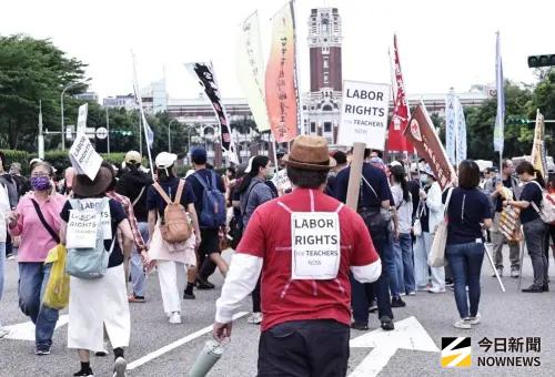 ▲全國產業總工會理事長戴國榮表示，家事服務業不管是本國人或者是移工都應該一體使用勞退新制 （圖／記者吳翊緁攝）