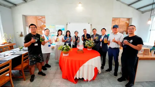 中山大學「灶咖教室」開張　串聯青銀共好打造旗津公益基地