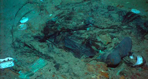 ▲2023年6月「泰坦號」潛水艇內爆事故，48歲的英籍巴基斯坦裔富商沙赫札達．達武德（Shahzada Dawood）與19歲的兒子蘇里曼（Suleman Dawood）等5人罹難。（圖／美聯社／達志影像）