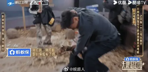 ▲朱孝天（如圖）近期參與由中國浙江衛視打造的演技競技綜藝節目《無限超越班》，被搭配的演員蘇棋搭擋暴打。（圖／翻攝自微博）
