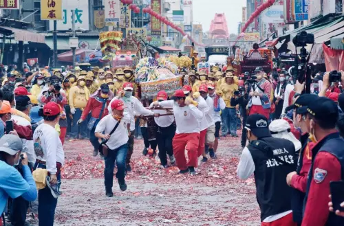 北港朝天宮迎媽祖》5/5萬人遶境路線、藝閣遊街、GPS位置總整理