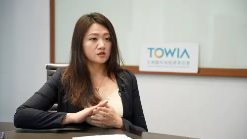 ▲台灣離岸風電產業協會TOWIA秘書長黃苡瑄接受NOWNEWS專訪，娓娓道來風電業者，如何克服挑戰、站穩腳步。（圖／記者王郁勳攝）