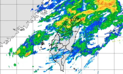 華南雨區東移！氣象署：苗栗、花蓮大雨特報　警戒區將往南擴全台