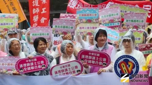 護理師怒三班護病比入法延宕　石崇良：力拚5/12前預告