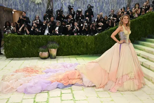 ▲「花邊教主」布蕾克萊佛莉，結束糾纏快兩年的官司戰，馬上回歸Met Gala。（圖／美聯社／達志影像）