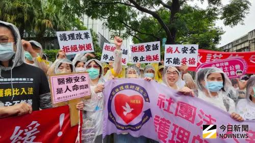 ▲護理界提到，不少人離開醫院，轉至一般基層診所或長照機構。（圖／記者吳翊緁攝）