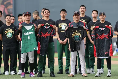 味全龍台北城市月！HBL冠軍球隊受邀觀賽　還連結職籃、職排球隊