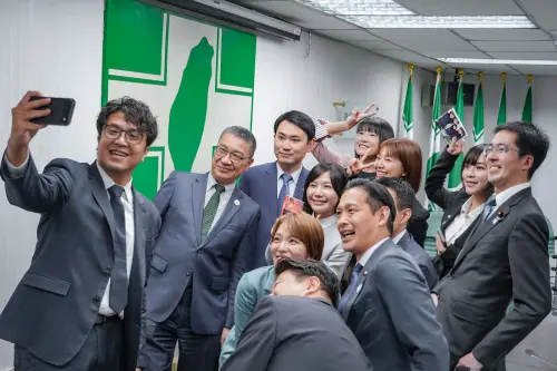 接見自民黨青年局訪團！徐國勇：感謝高市早苗展現對台海穩定重視