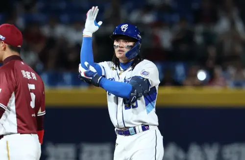 富邦開局就打爆魔爾曼！李東洺5.2局失1分好投　7：1賞樂天4連敗