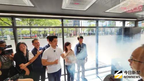蔣萬安無菸城市破9成滿意！全台首座「負壓吸菸室」西門町啟用