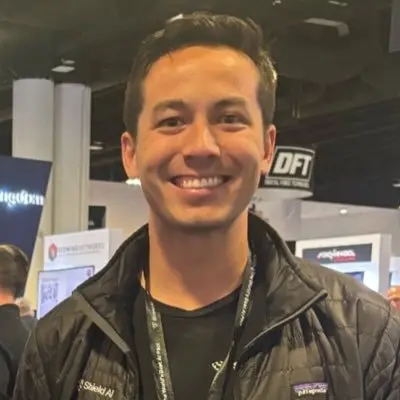 Brandon Tseng smiles and poses for his profile picture. (X, Brandon Tseng)