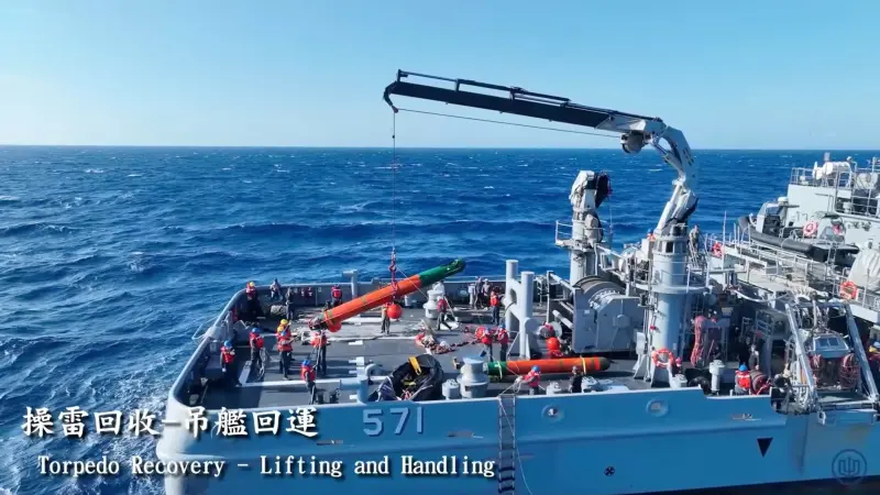    ▲國造潛艦海鯤號順利完成操雷射擊，回收操雷。（圖／翻攝自台船youtube）  