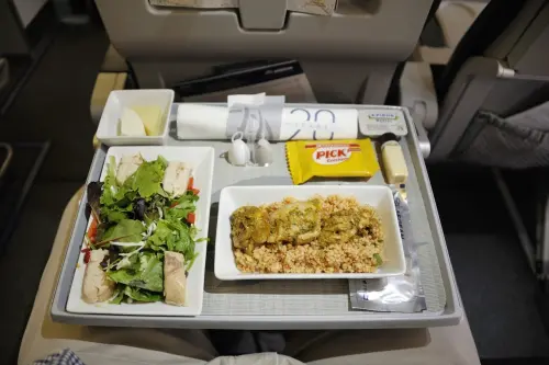 哪家航空飛機餐最好吃？全球百大最新排名　台灣1公司入前五傑