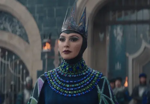 ▲迪士尼真人版《白雪公主》中的蓋兒加朵，成為難得以外表取勝、演技評價不夠理想的壞皇后。（圖／翻攝自IMDb）