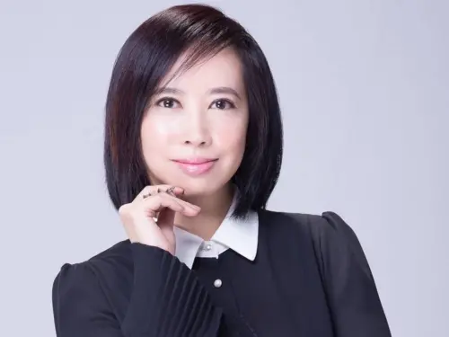 ▲名醫到我家空中講座將專訪藝術學與自然醫學雙博士謝昊霓。（圖／翻攝畫面）