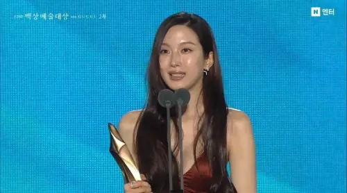 文佳煐打敗勁敵孫藝真！爆冷奪百想影后　成出道20周年最棒禮物