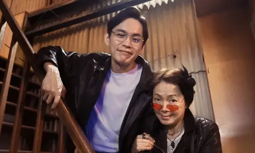 柯淑勤、黃鐙輝母親節首同框拍MV！失智母親不忘關心瘸腿兒超有愛