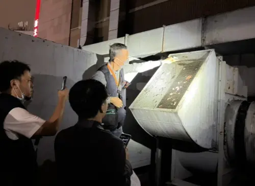 ▲北市環保局稽查，並當場要求業者加強設備清洗保養及提升處理效能。（圖／台北市政府）
