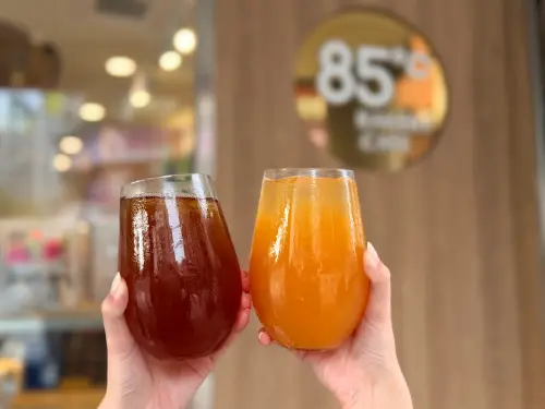▲85度C夏日新品「荔枝系列」開喝！預告「兩杯99元」優惠搶先看。（圖／85度C提供）