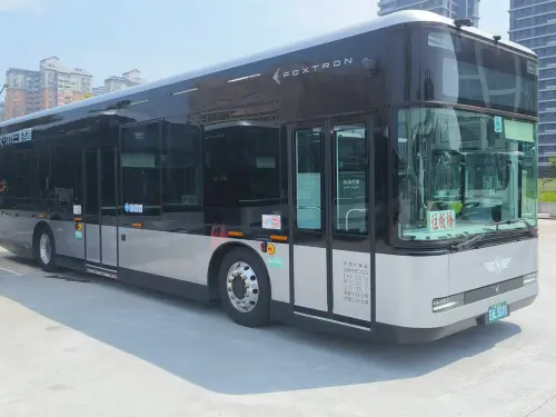 ▲三重客運「857路線」為跨區幹線公車，由淡水出發，沿途經過7個行政區，每日平均載客數相當可觀。（圖／新北市政府交通局提供）