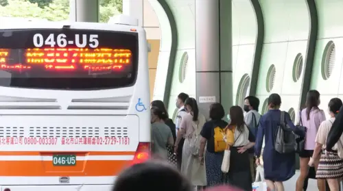 新北最強公車爆賺1.49億！年吸591萬人愛搭　司機累哭：班班客滿