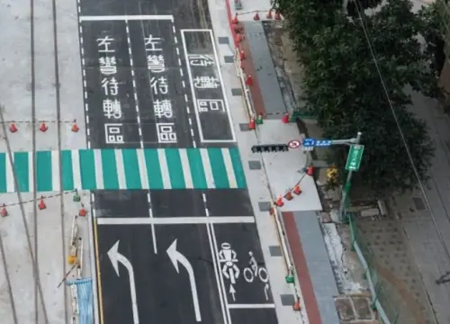 淡江大橋「待轉區變待撞區」？眾傻眼：交通地獄　真相意外大逆轉