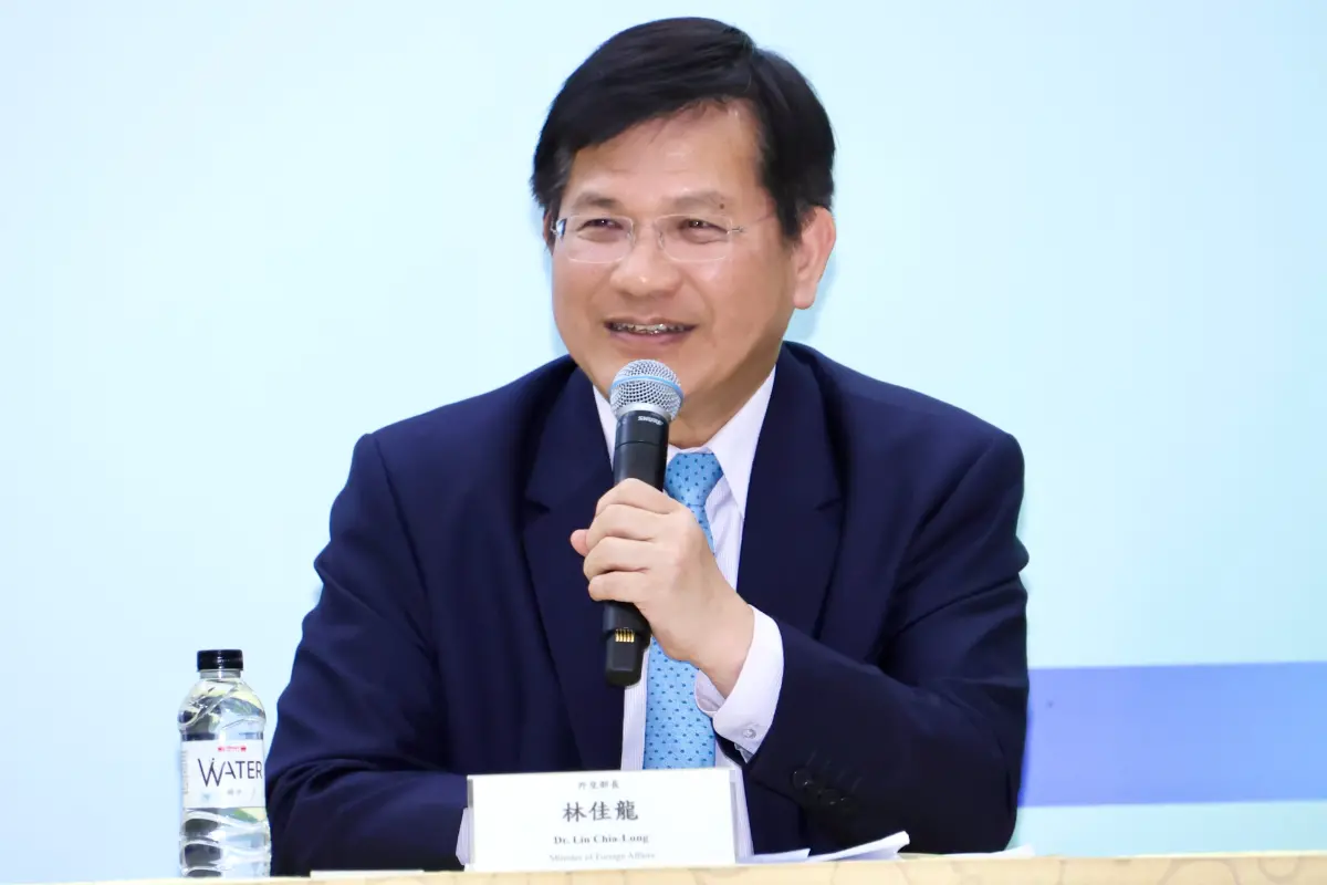 ▲林佳龍證實正在規劃率隊赴日內瓦WHA場邊推案。（圖／記者嚴俊強攝，2026.05.11）