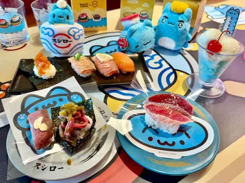 ▲壽司郎《貓貓蟲咖波》4款聯名餐點。（圖／記者蕭涵云攝）